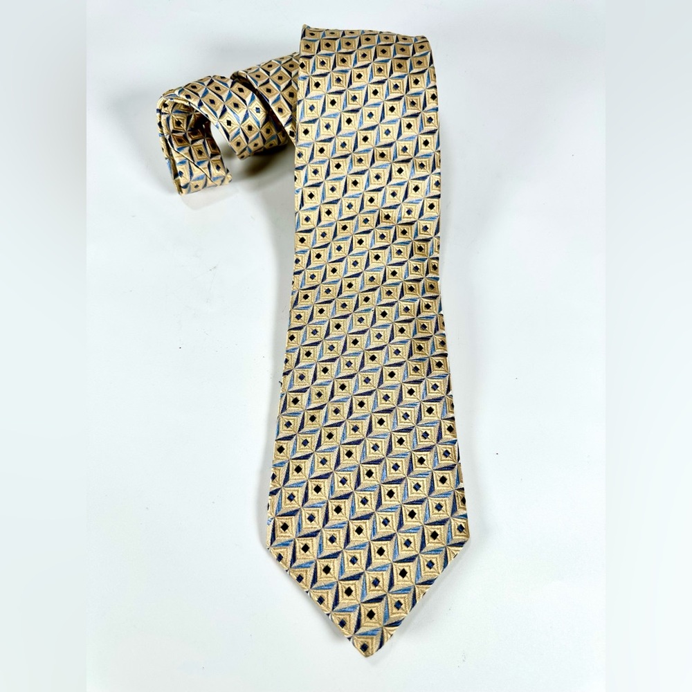 Canali Elegant Geometric Patterned Tie 100% Silk. Made in Italy - Picture 3 of 8